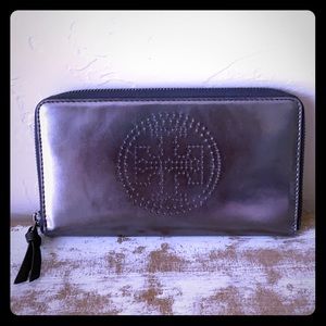 Tory Burch wallet